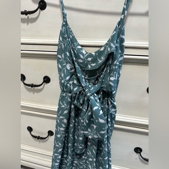 Summer dress! - Picture 3 of 3